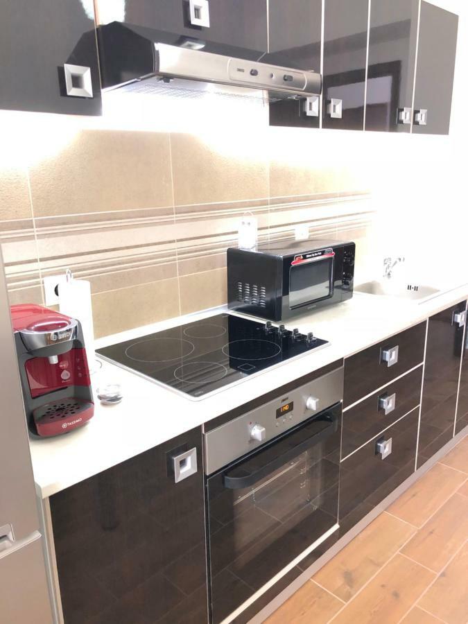 Apartament Studio Jadis 1 Oradea Buitenkant foto