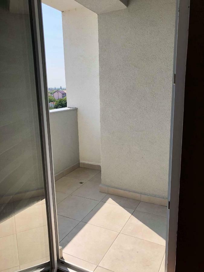 Apartament Studio Jadis 1 Oradea Buitenkant foto