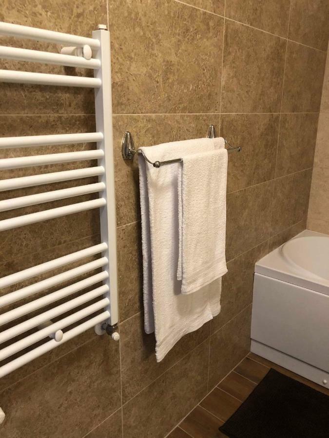 Apartament Studio Jadis 1 Oradea Buitenkant foto